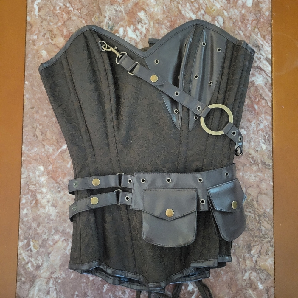 A Size 6 (Fits waist size 27"-28") Steampunk corset from Corset Story.
